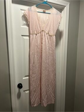 Vintage Avon Pale Pink Lace-Trim Slip nightgown and robe